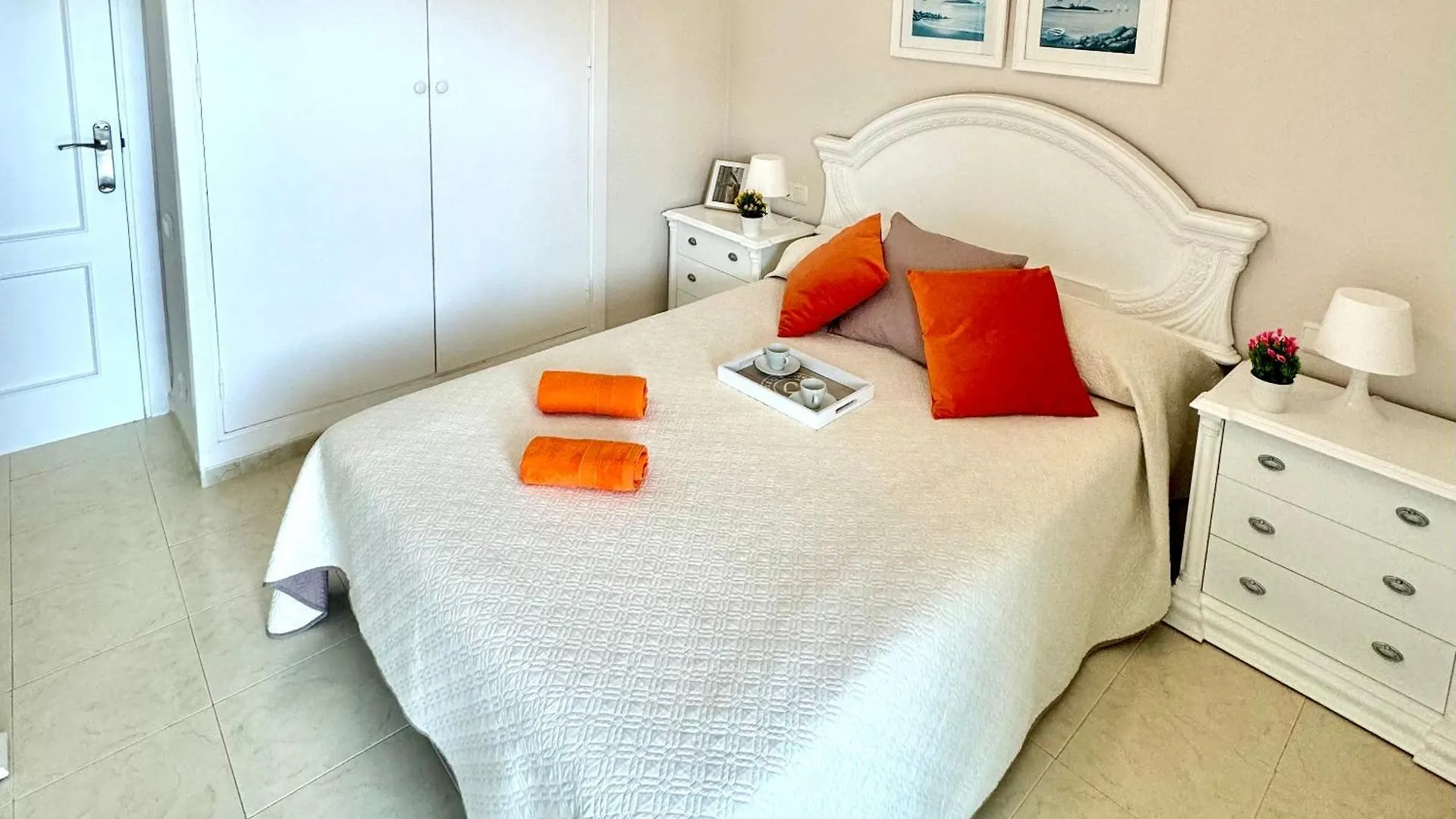 Apartbeach San Sebastian Junto Playa Larga Y Cala Dorada Salou 0*,  Spain
